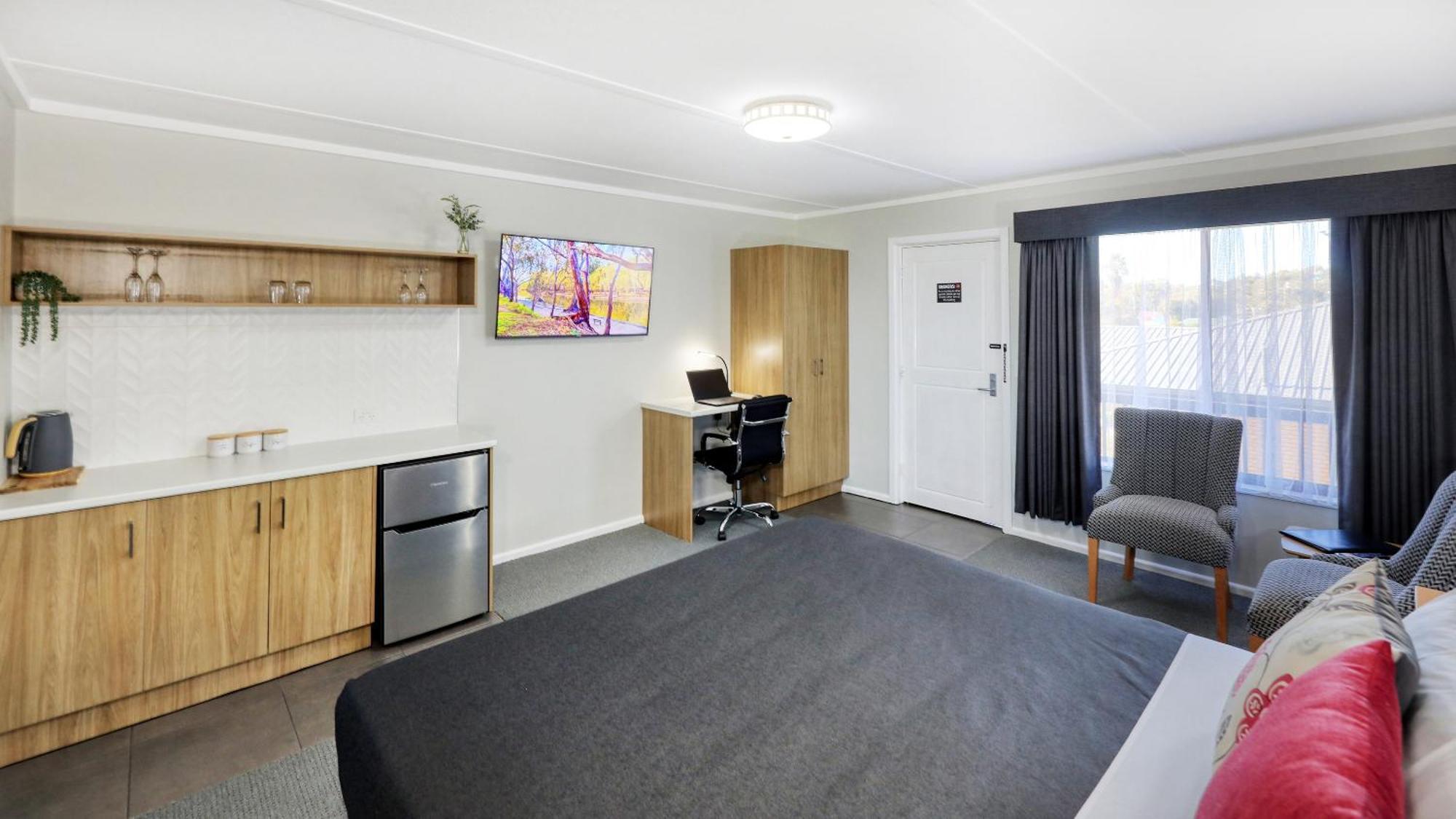 Deniliquin Motel エクステリア 写真