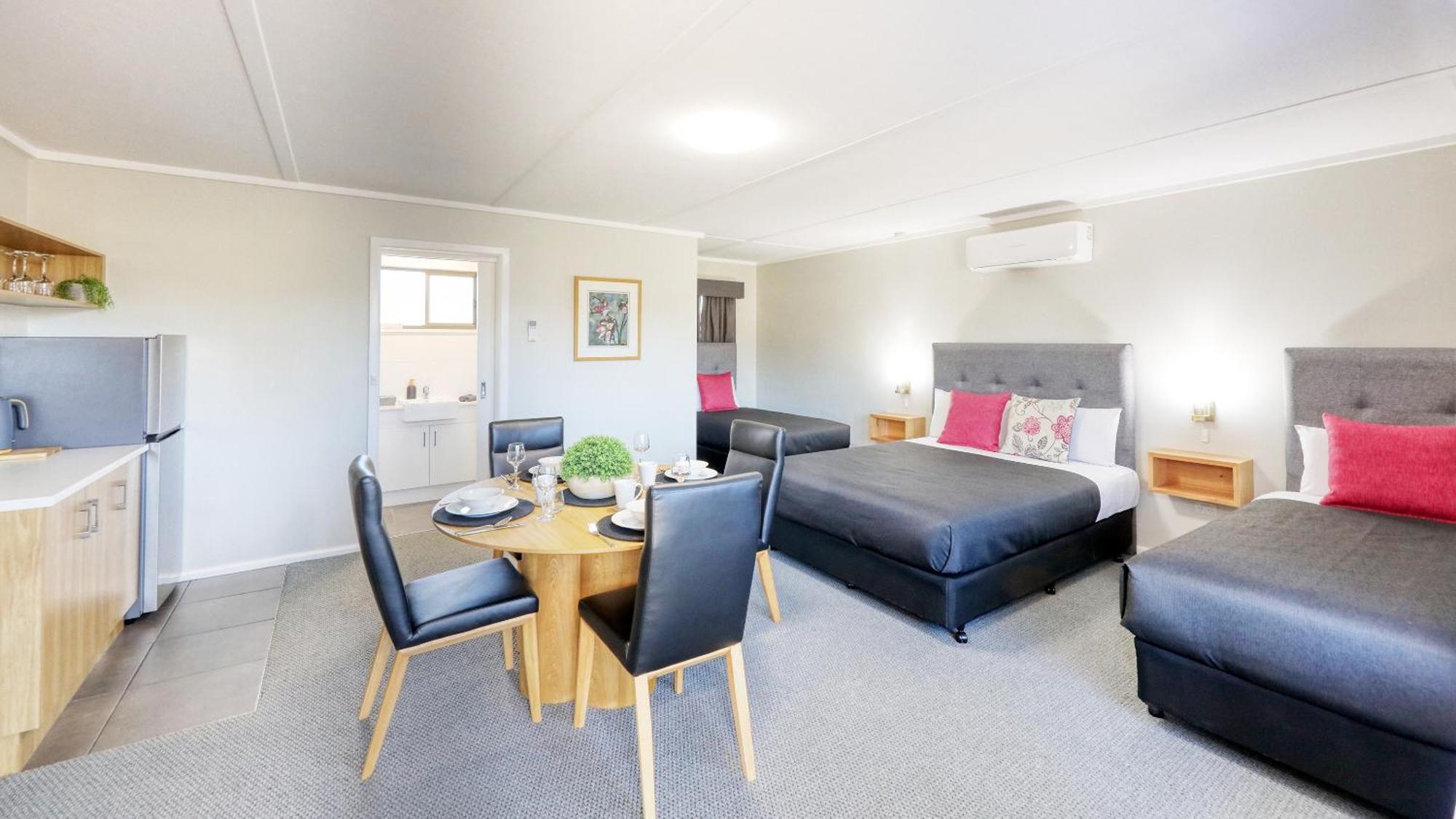 Deniliquin Motel エクステリア 写真
