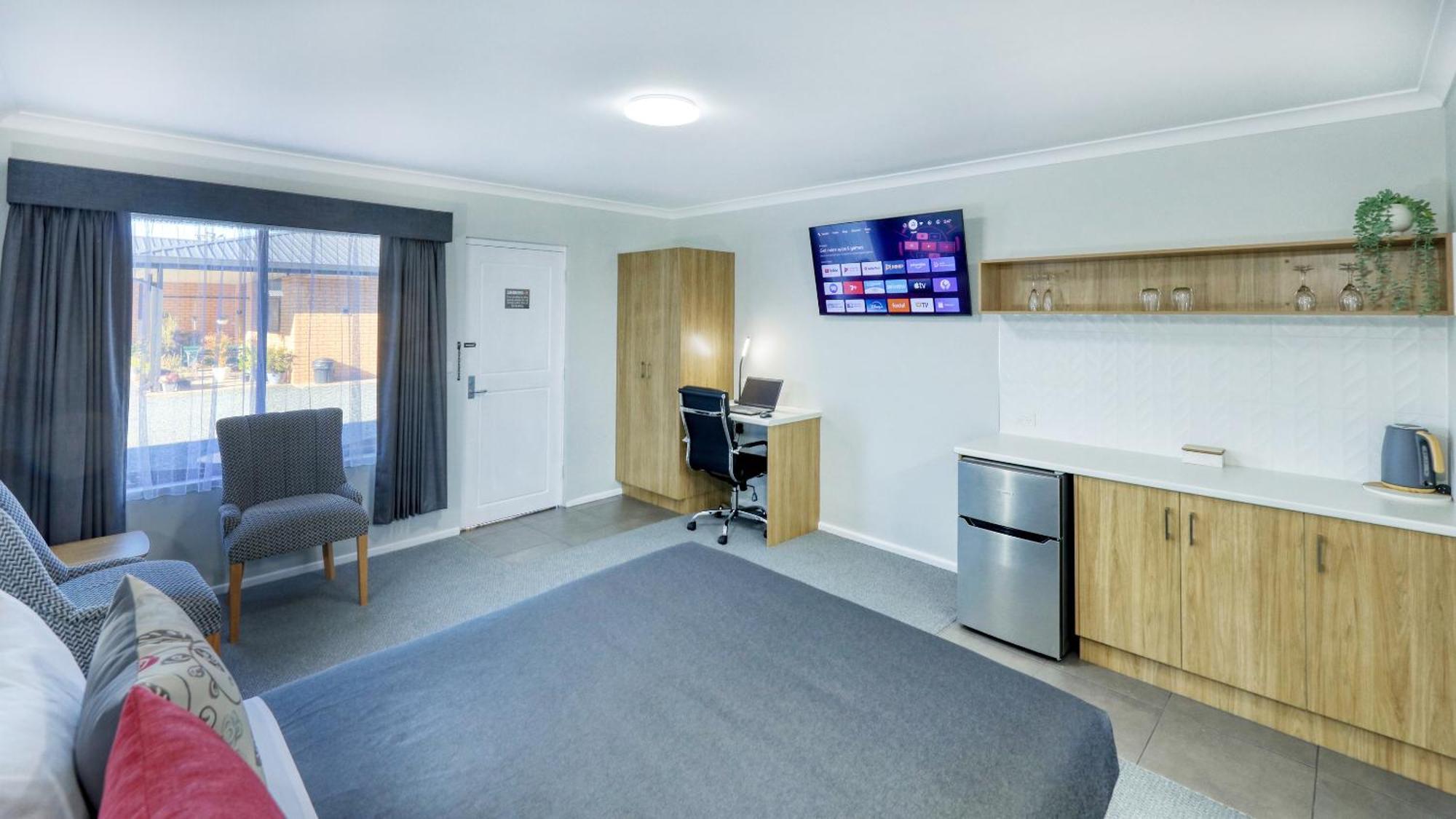 Deniliquin Motel エクステリア 写真